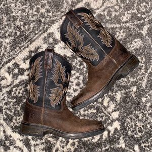 Kids Justin’s boots size 13